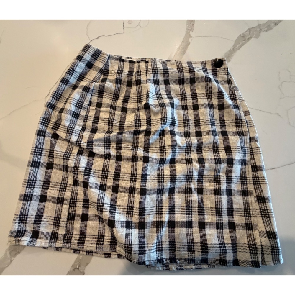 Basic Equipment Plaid Mini Skirt Black White Linen Blend Size 8 A-Line Check